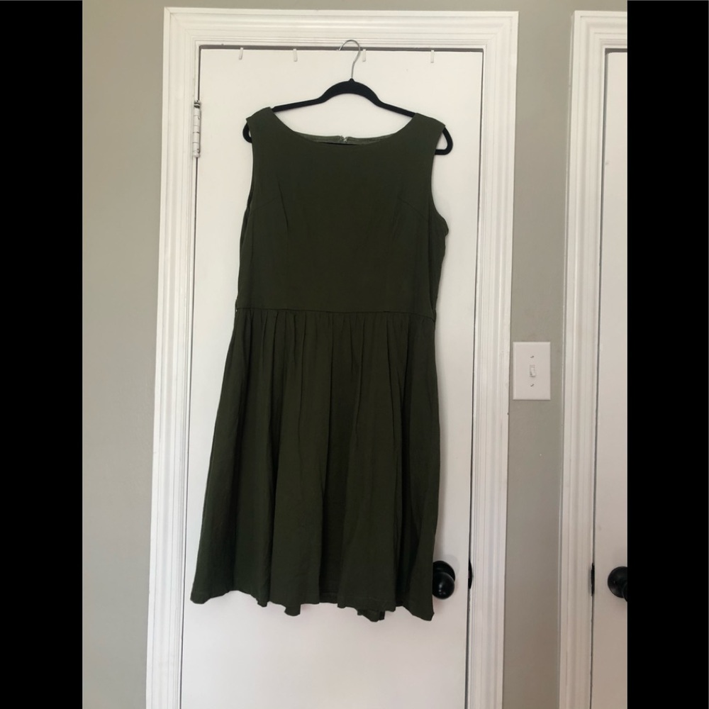 Lindy bop dark green dress